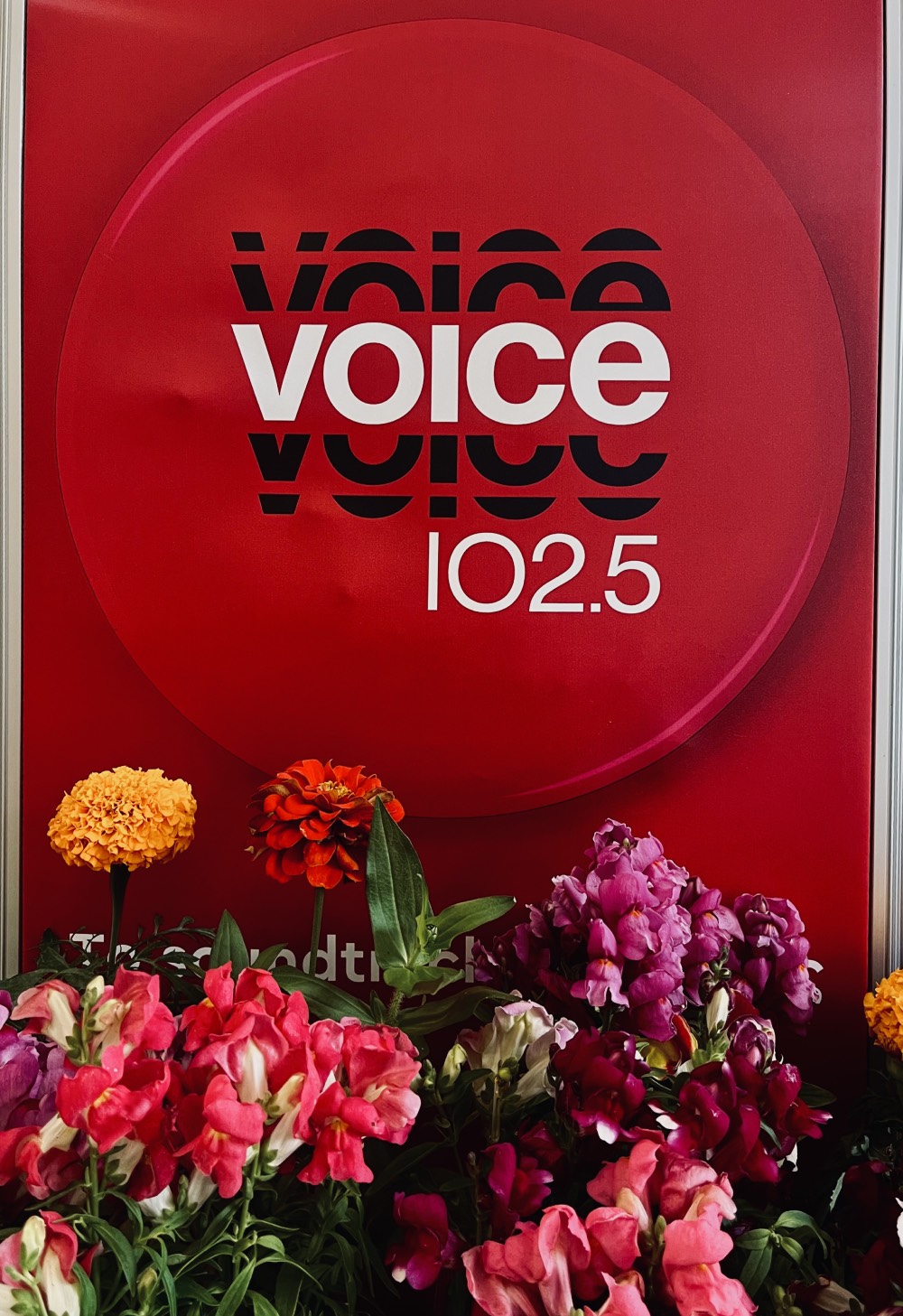 Voice 102.5 - Μοναστηράκι
