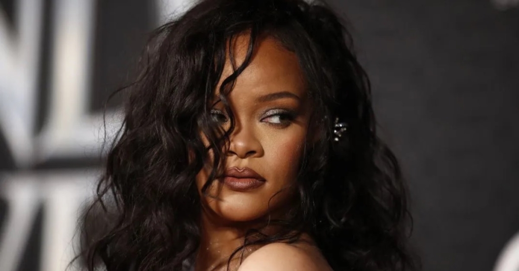Η Rihanna κυκλοφορεί το πρώτο της τραγούδι μετά από τρία χρόνια