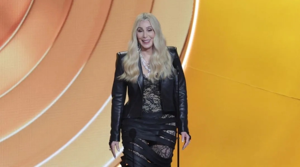 Σερ: Η αποκάλυψη που την άφησε άφωνη - Έμαθε ότι έχει κρυφή εγγονή